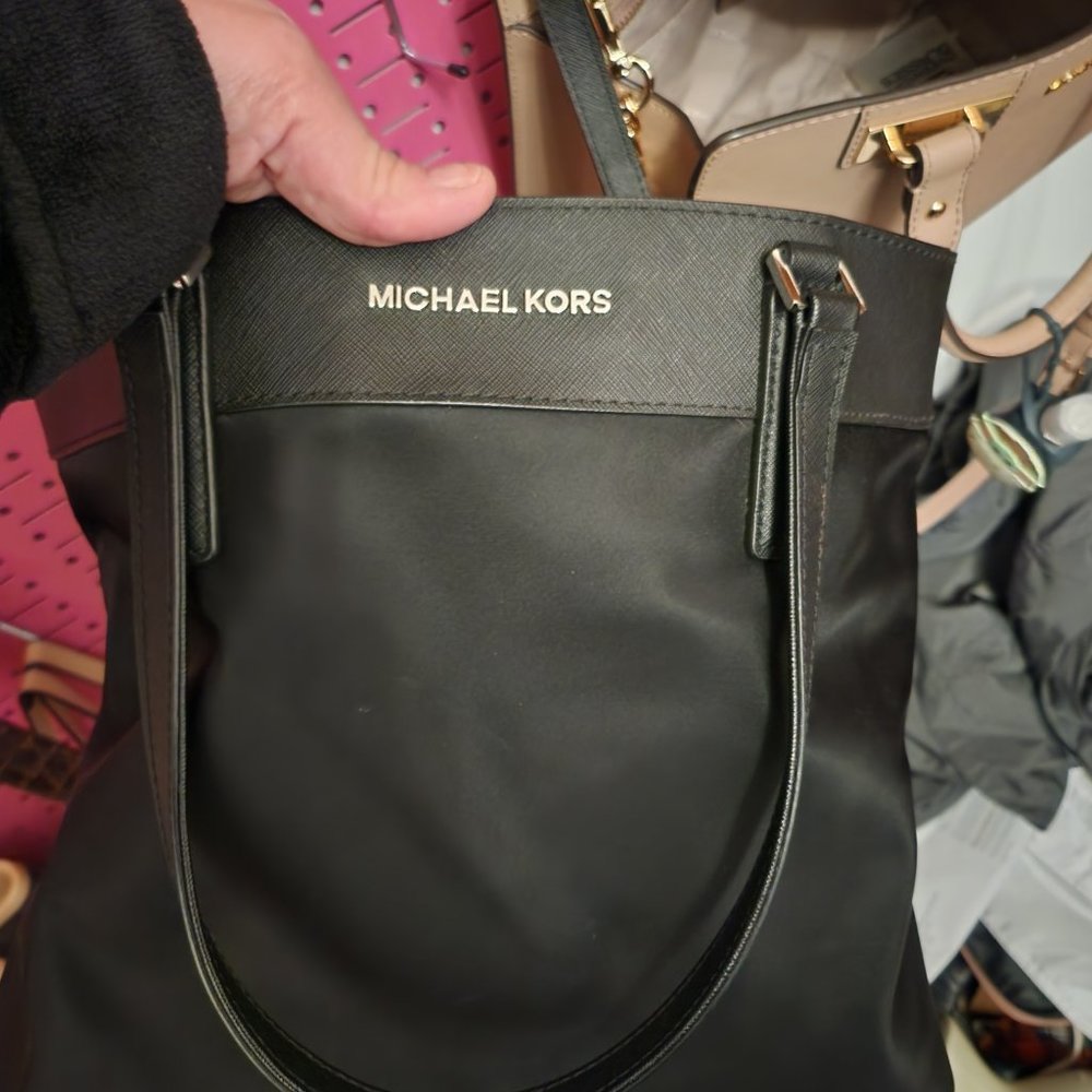 Black tote bag